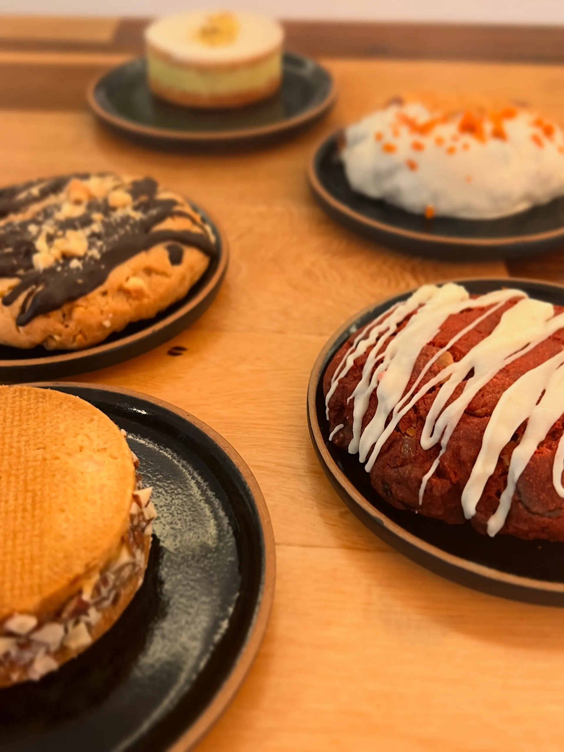 Variedad de pastelería artesanal en MAO